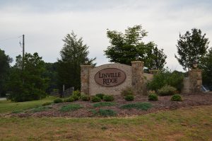Photo of the Sign of Linville Ridge community in Oak Ridge, NC