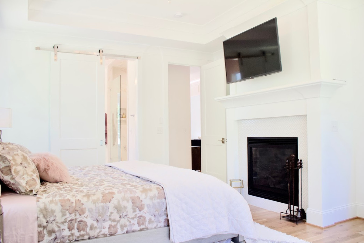 Upstairs or Downstairs Master Bedroom: Pros and Cons - RandK